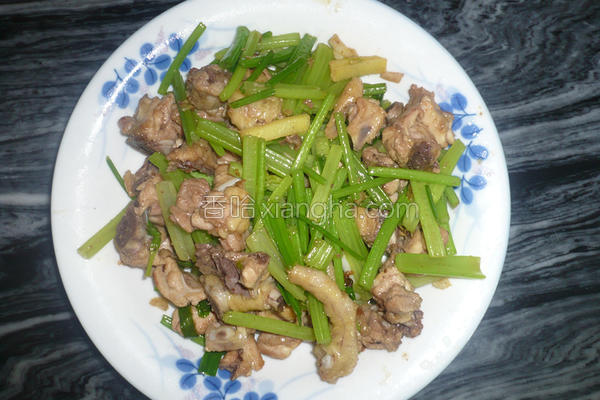 鸡肉炒芹菜的做法_鸡肉炒芹菜的做法大全_鸡