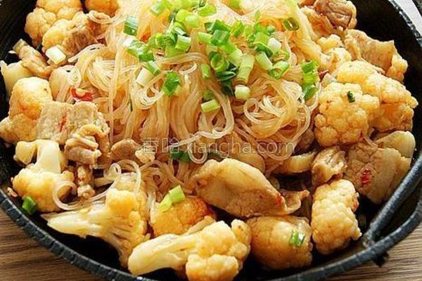 剁椒菜花粉丝煲的做法_剁椒菜花粉丝煲的做法