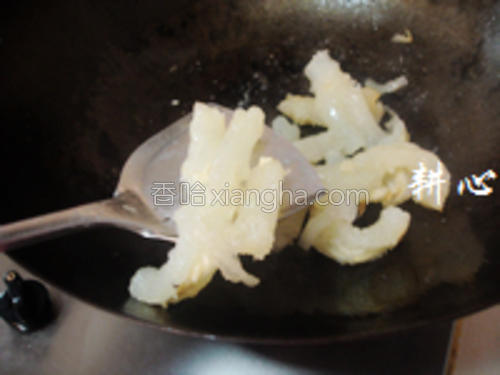 猪脚筋排骨焖香菇的做法大全【图】_猪脚筋排