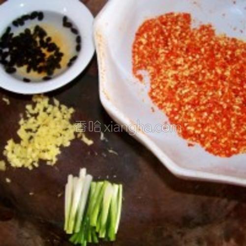 辣蒸鲫鱼的做法大全【图】_辣蒸鲫鱼的家常做