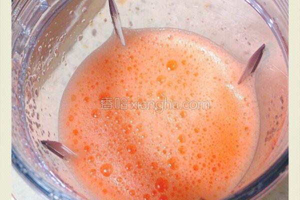 鲜榨胡萝卜汁的做法_鲜榨胡萝卜汁的做法大全