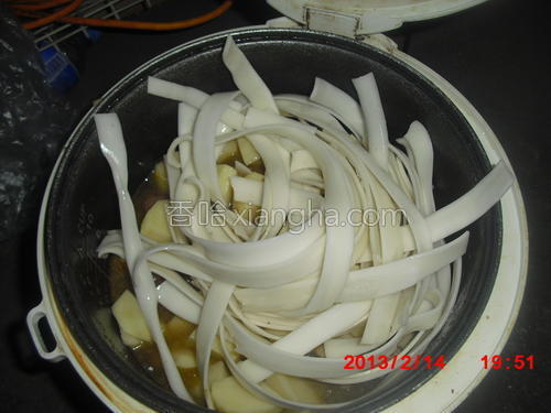 土豆宽粉炖排骨的做法大全【图】_土豆宽粉炖