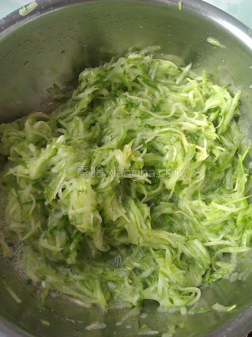 青椒黄瓜饺子的做法大全【图】_青椒黄瓜饺子