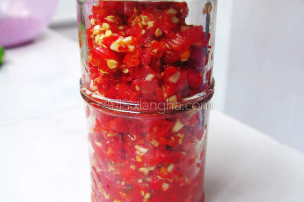 鲜辣快手剁辣椒的做法_鲜辣快手剁辣椒的做法