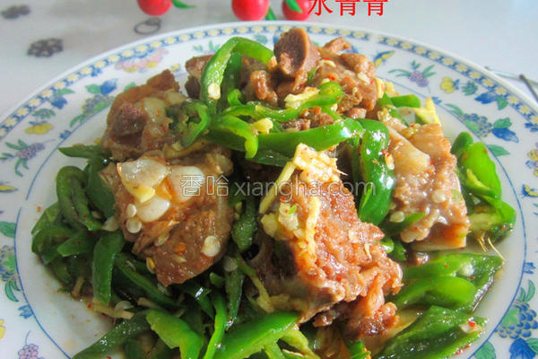 辣椒炒排骨的排骨_土豆炒排骨的大全做法_辣红焖辣椒做法的做法图片