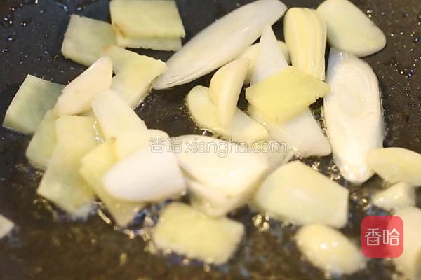 杏鲍菇炒肉片的菜谱_做法小羊腿肉怎么吃好吃图片