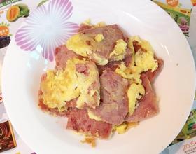 午餐肉煎蛋黄的做法大全