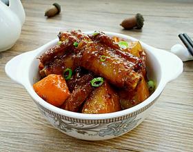红烧排骨炖土豆的做法大全