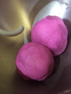 火龙果汁蝴蝶面怎么做色泽鲜美 火龙果汁蝴蝶