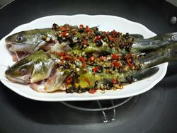 MjUweDA