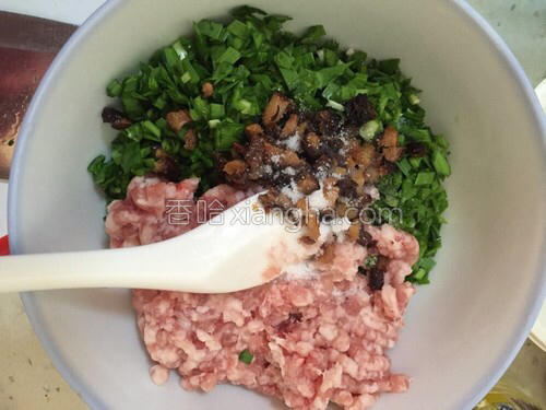 香煎韭菜猪肉饺子的做法大全