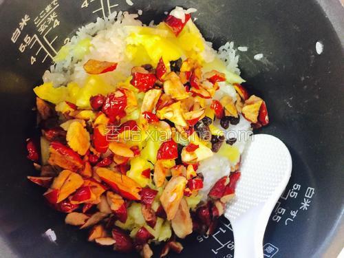 红枣菠萝干果糯米饭的做法大全