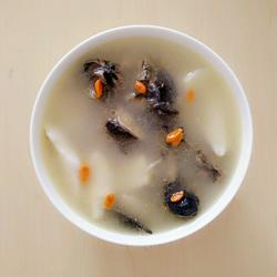 山药枸杞乌鸡汤