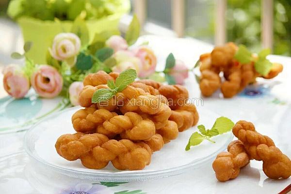 麻花的做法_牛奶蜂蜜酥脆软麻花的做法大全_