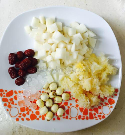 银耳莲子红枣汤的做法大全【图】_银耳莲子红