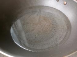 玉米莲藕排骨汤的做法图解6