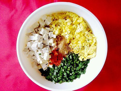 韭菜鸡蛋豆腐包子的做法大全【图】_韭菜鸡蛋