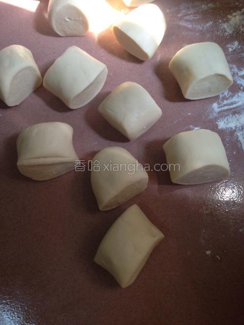 韭菜肉香菇包子的做法大全【图】_韭菜肉香菇