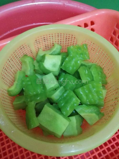 杨梅熬苦瓜的做法大全【图】_杨梅熬苦瓜的家
