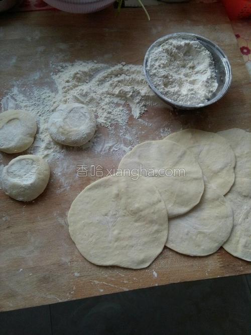 豆腐皮小白菜猪肉馅包子的做法大全【图】_豆