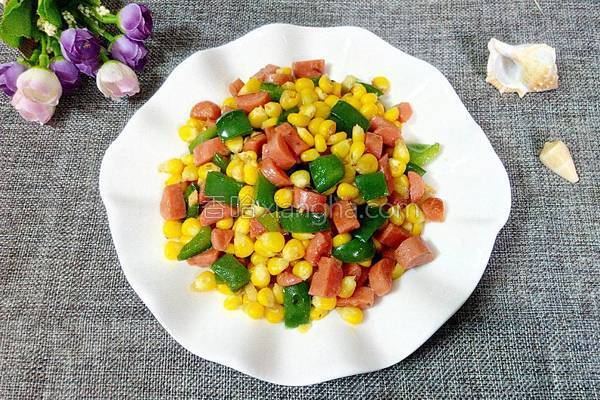 彩椒火腿玉米粒的做法_彩椒火腿玉米粒的做法