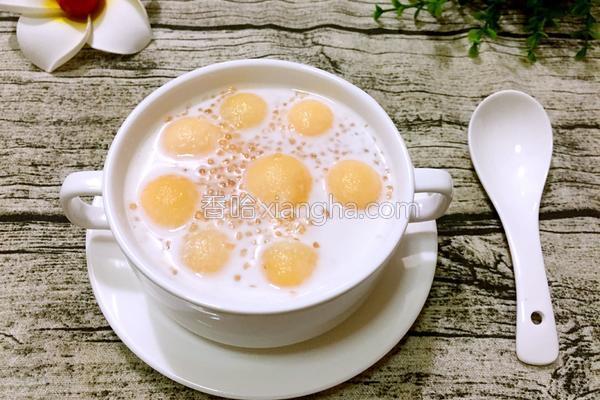 哈密瓜西米露的做法_哈密瓜西米露的做法大全