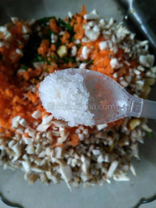 红萝卜玉米香菇肉饺子的做法大全【图】_红萝