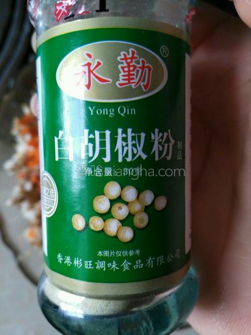 红萝卜玉米香菇肉饺子的做法大全【图】_红萝