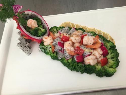 火龙果炒虾仁的做法大全