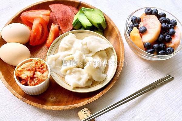 西红柿鸡蛋饺子的做法_西红柿鸡蛋饺子的做法