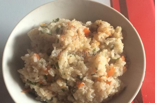 炒糯米饭(乡下大锅柴火版)的做法_炒糯米饭(乡