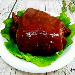 卤肘子