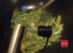 豆角炒鸡肉的做法图解6