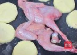 香煎迷迭香鹌鹑的做法图解2