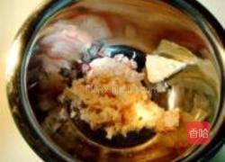 海鲜馄饨伴核桃蘑菇汁的做法图解9
