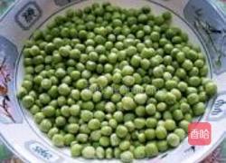 豌豆米炒鸡蛋的做法图解1