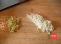 萝卜香菇蒸排骨的做法图解2