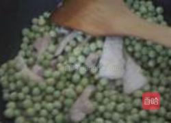 豌豆煮肉片的做法图解3
