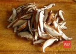 香菇海鲜疙瘩汤的做法图解2