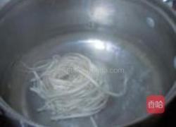 鲜菇肉丝茄汁面的做法图解12