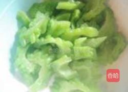 黑椒苦瓜牛柳的做法图解2