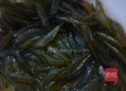 小米虾煎蛋的做法图解1
