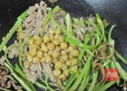 鹰嘴豆鱿鱼丝小炒的做法图解14