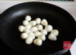 笨鸡炖虎皮鹌鹑蛋的做法图解3