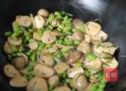 虾油草菇炒毛豆的做法图解8