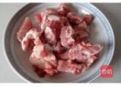 粉葛煲排骨的做法图解1