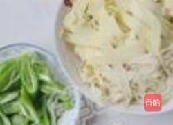 尖椒豆腐皮的做法图解2