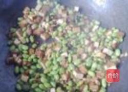 肉末香干炒毛豆的做法图解8