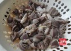 青椒炒鸭胗的做法图解4