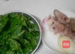 土豆炒鸡肉的做法图解1